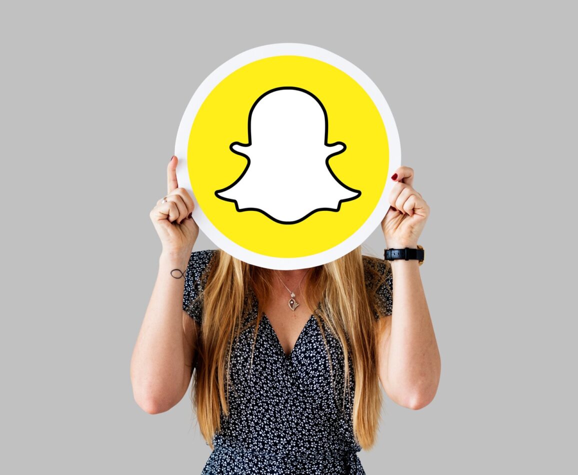 What Does the Green Dot Mean on Snapchat? Understanding Online Status & Privacy for Kids 22 Green Dot on Snapchat
